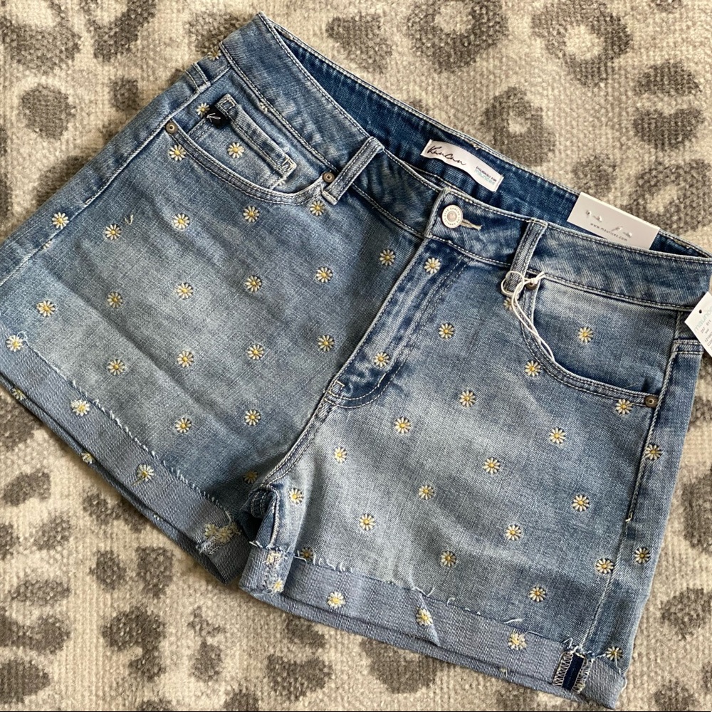 KanCan High Rise Daisy Shorts